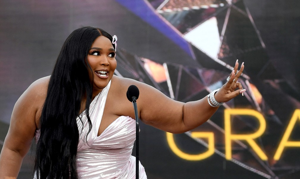 Lizzo apresenta prêmio no Grammy 2021 — Foto: Kevin Winter/ Getty Images via AFP
