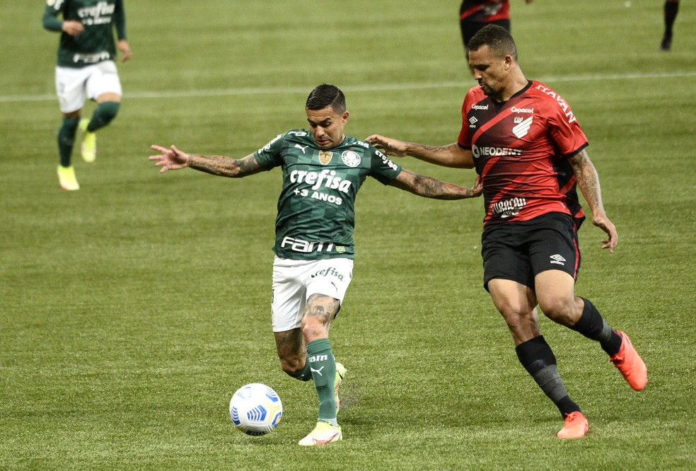 Athletico e Palmeiras iniciam a briga pela Recopa Sul-Americana — Foto: Marcos Ribolli