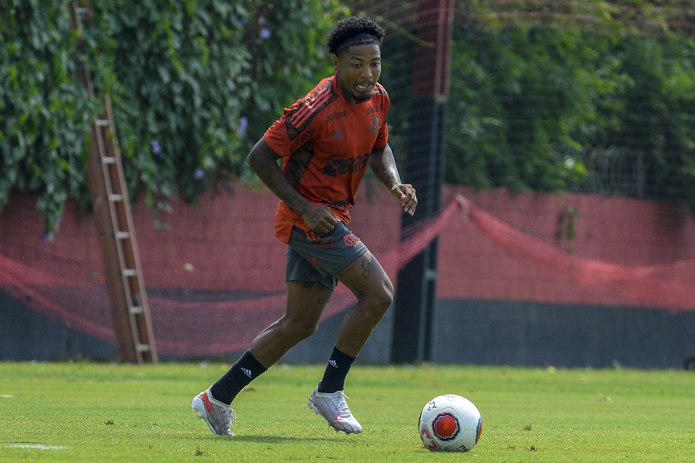 Marinho em seu primeiro treino pelo Flamengo — Foto: Marcelo Cortes/Flamengo