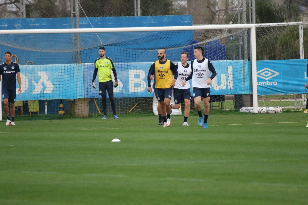 Thaciano e Guilherme já treinam normalmente com o restante do elenco