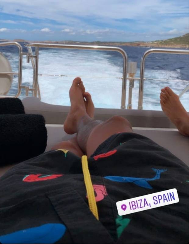 Neymar curte passeio de barco (Foto: Reprodução/Instagram)