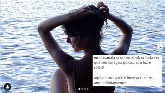 Na web, a atriz ganhou declaração da namoroada, a fotógrafa Emilia Sauaia