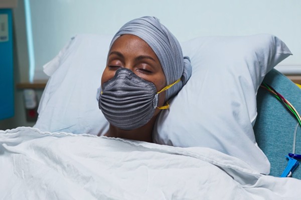 Jada Pinkett Smith no hospital após fazer uma colonoscopia (Foto: Reprodução)