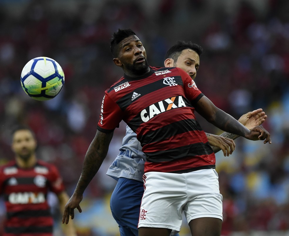 Rodinei tem sido alvo de cr&iacute;ticas da torcida do Flamengo (Foto: Andr&eacute; Dur&atilde;o/GloboEsporte.com)