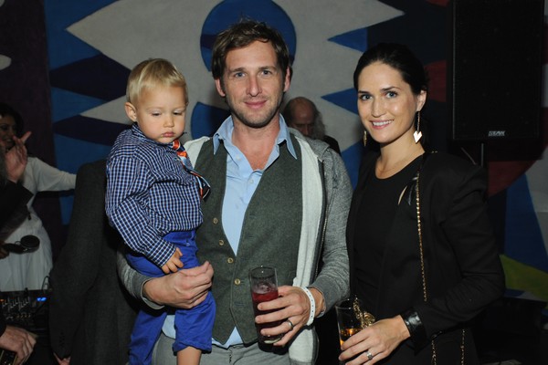 Josh Lucas e Jessica Ciencin Henriquez com o filho dos dois, Noah (Foto: Getty Images)