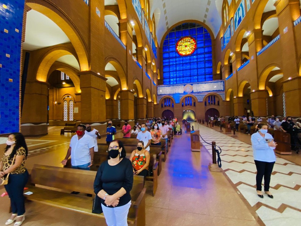 Missa de Páscoa às 12h na Basílica de Aparecida — Foto: André Luis Rosa/TV Vanguarda