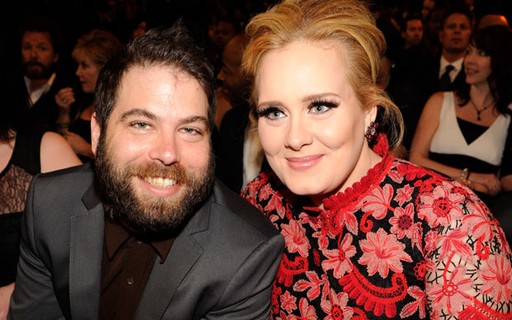 Ex-marido de Adele "se conformou" que cantora falaria sobre divórcio publicamente