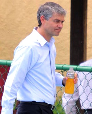 Peter Siemsen critica regras, sugere debate e evita atrito com Flamengo