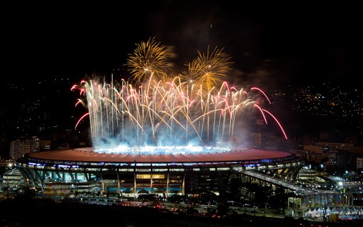 Fifa anuncia proibição a fogos de artifício em estádios de futebol