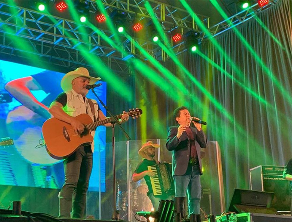 Villa Mix Modao Horario Lives De Hoje Como Assistir Aos Shows Deste Domingo Ao Vivo E