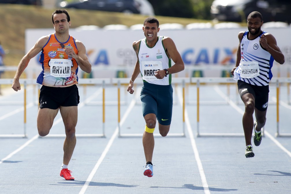 Márcio Teles durante o recorde nos 400m com barreiras  — Foto: Wagner Carmo/CBAt