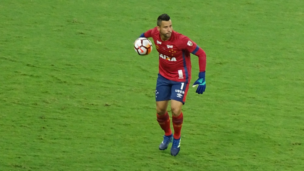 Desespero prejudica Cruzeiro e goleiro espera que jogadores respondam em campo