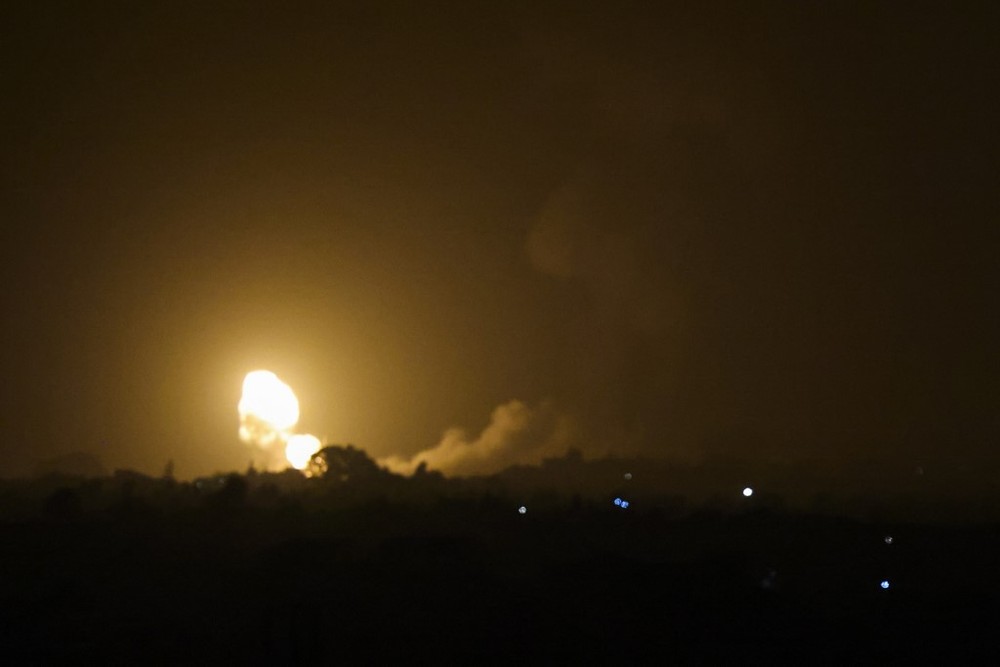 Aviões israelenses atacaram o sul da Faixa de Gaza, segundo testemunhas.