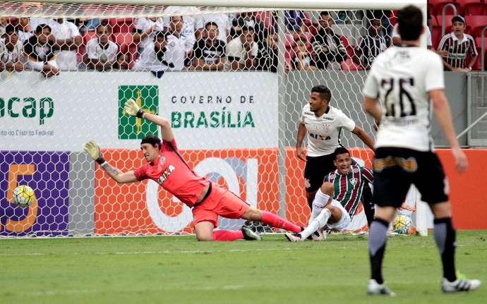 Fluminense x Corinthians Cássio Cícero (Foto: Felipe Costa/Futura Press)