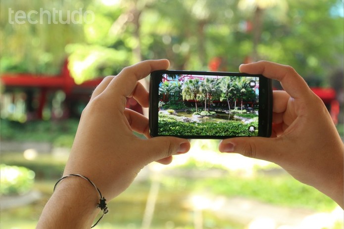 Câmera do Moto Maxx tem 21 megapixels (Foto: Lucas Mendes/TechTudo)