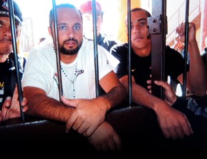 OFF - Tensão e alívio em Oruro: Embaixada evita transferência de corintianos