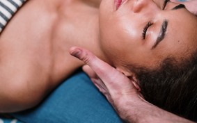 4 técnicas de massagem para relaxar o corpo e combater o estresse