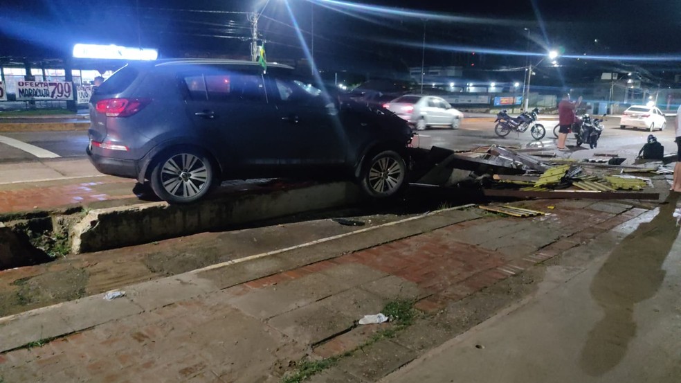 Acidente ocorreu na madrugada desta quarta-feira (21) na Estrada Dias Martins, em Rio Branco — Foto: Arquivo/BPTrans