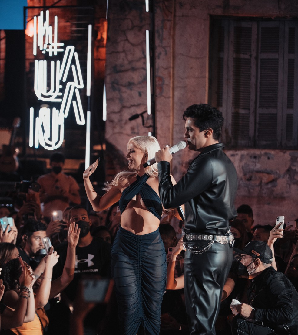 Luan Santana e Luísa Sonza fazem 'Coração cigano' bater na gravação do show 'Luan city' — Foto: Pedro Araújo Divulgação