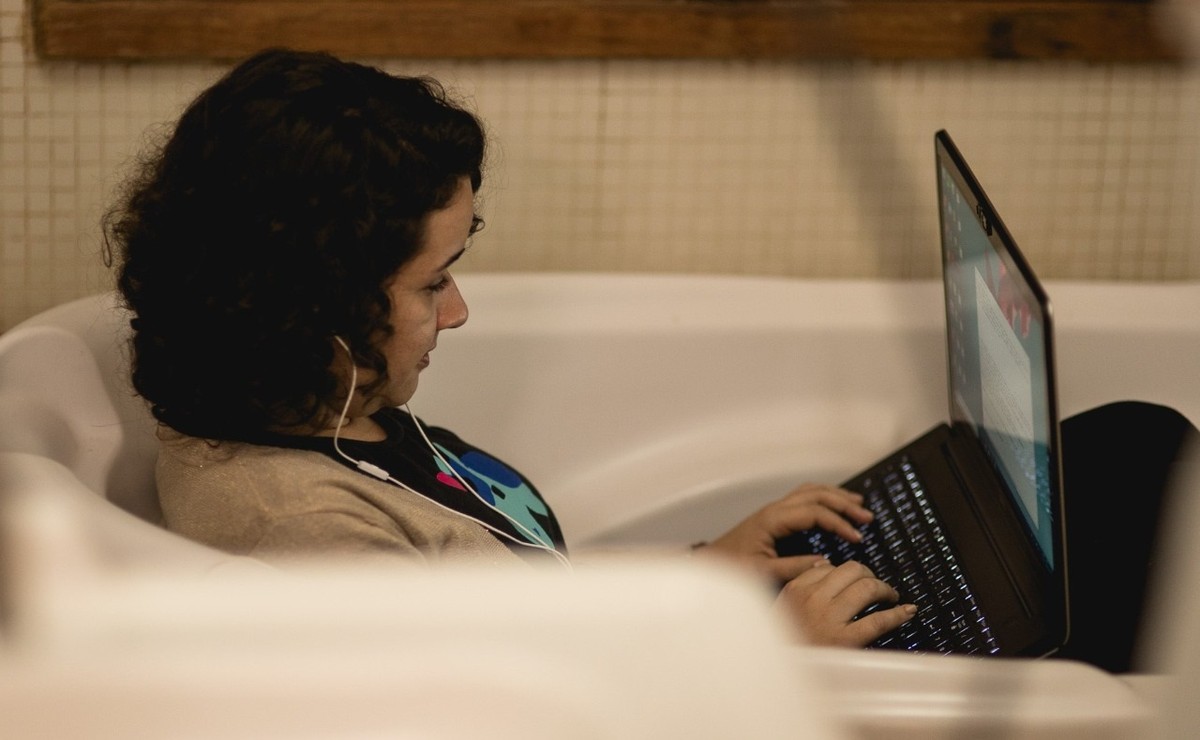 Carreira em TI: aprenda a programar ao 50, estagiária aos 30… histórias de quem trocou outras áreas do setor que está ‘bombando’ |  Tecnologia