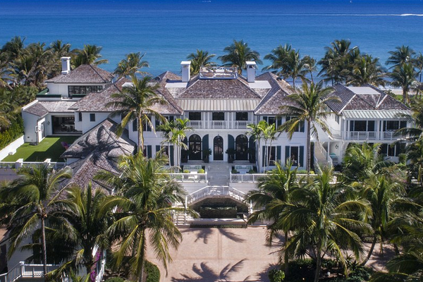 A mansão colocada à venda pela ex-esposa do jogador de golfe Tiger Woods, a modelo Elin Nordegren (Foto: Divulgação)