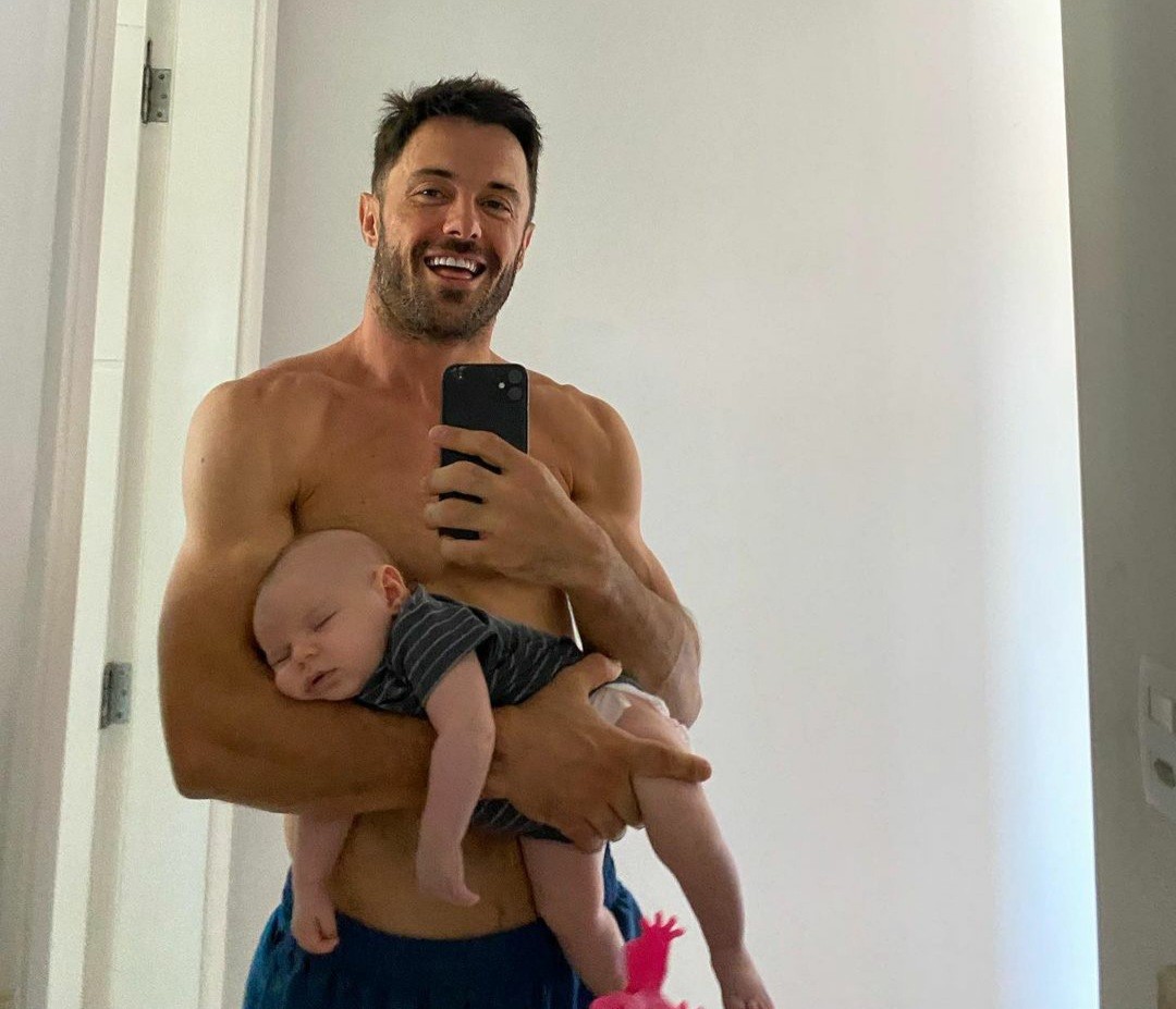 Kayky Brito com o filho, Kael  (Foto: Reprodução / Instagram )