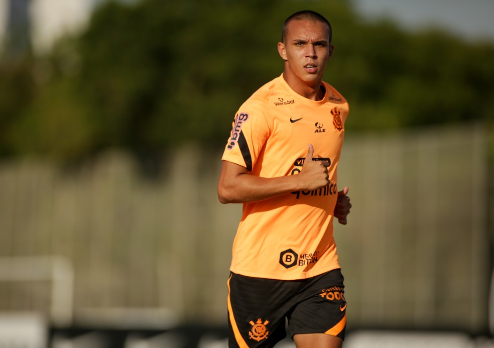 Corinthians negocia compra em definitivo de Giovane
