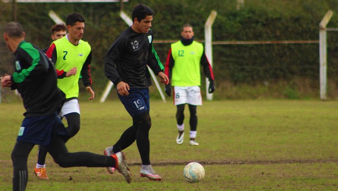 Torito ao ataque: Grêmio se vê perto de contratar centroavante completo