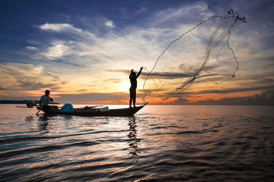 Pesquisa aponta impactos econômicos e de saúde da Covid-19 a pescadores em Santarém