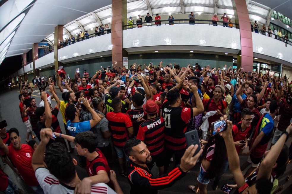 Desembarque do Flamengo em Salvador — Foto: Alexandre Vidal / Flamengo