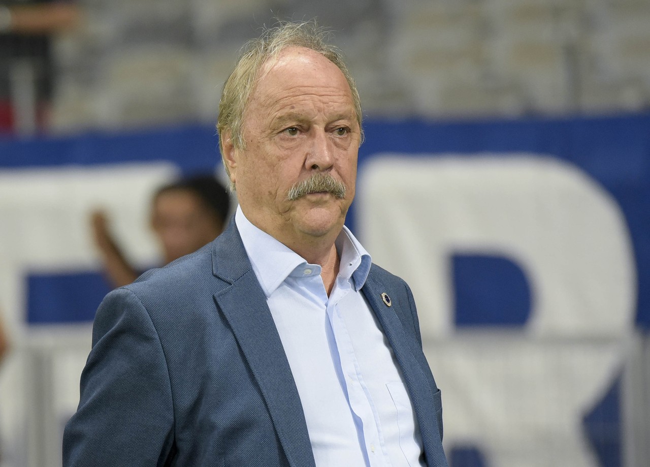 Presidente projeta jogo difícil e destaca a força da marca Cruzeiro