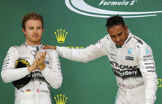Nico Rosberg e Lewis Hamilton no pódio do GP dos EUA (Foto: Reuters)