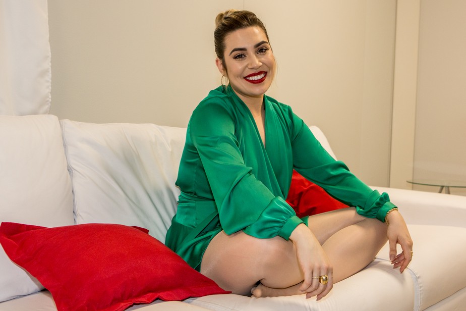 Naiara Azevedo revela não ser ciumenta: 'Olhar não arranca pedaço'