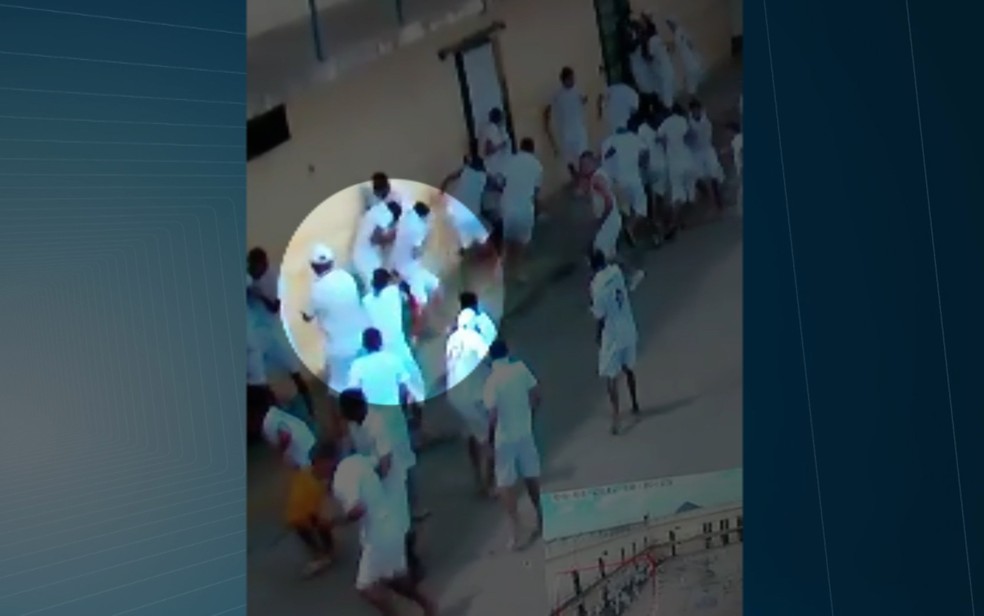 Vdeo mostra momento em que preso saca arma e atira em presdio da Paraba  Foto: Reproduo/TV Paraba