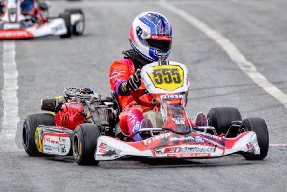 Bia Martins acumula bons resultados no kart e agora via pilotar um carro da Fórmula 1600 — Foto: Divulgação / Paladino