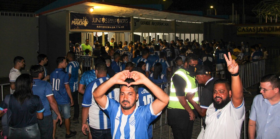 Sócio-torcedor do CSA vai precisar fazer check-in antes dos jogos — Foto: Denison Roma/GE