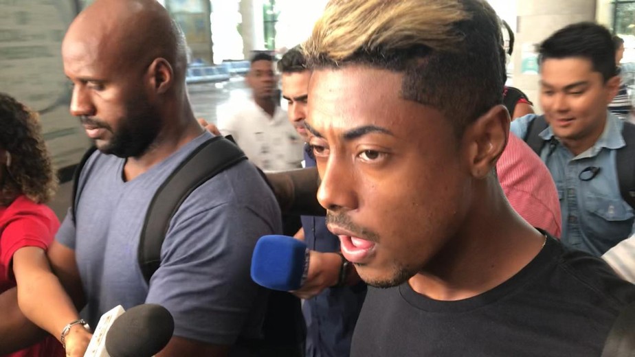 Quarto reforÃ§o do Flamengo, Bruno Henrique chega ao Rio falando em 