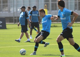 Bressan tem nome registrado e pode reestrear pelo Grêmio contra o Galo