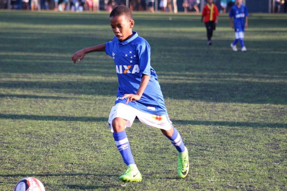 Estevão Willian veste a camisa 10 no Cruzeiro (Foto: Reprodução)