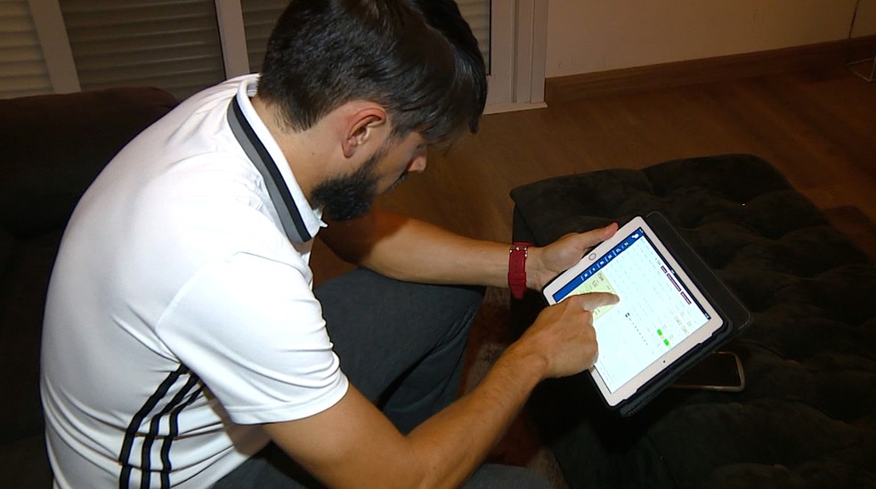 Tiago Real divide parte do conhecimento sobre economia (Foto: Carlos Velardi / EPTV)