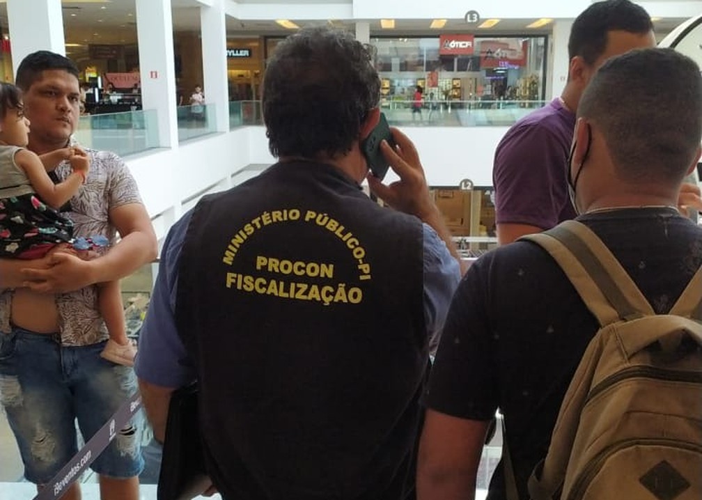 Fiscais do Procon-PI fiscalizam venda de ingressos de Altos x Flamengo   Foto: Reproduo/Redes sociais 