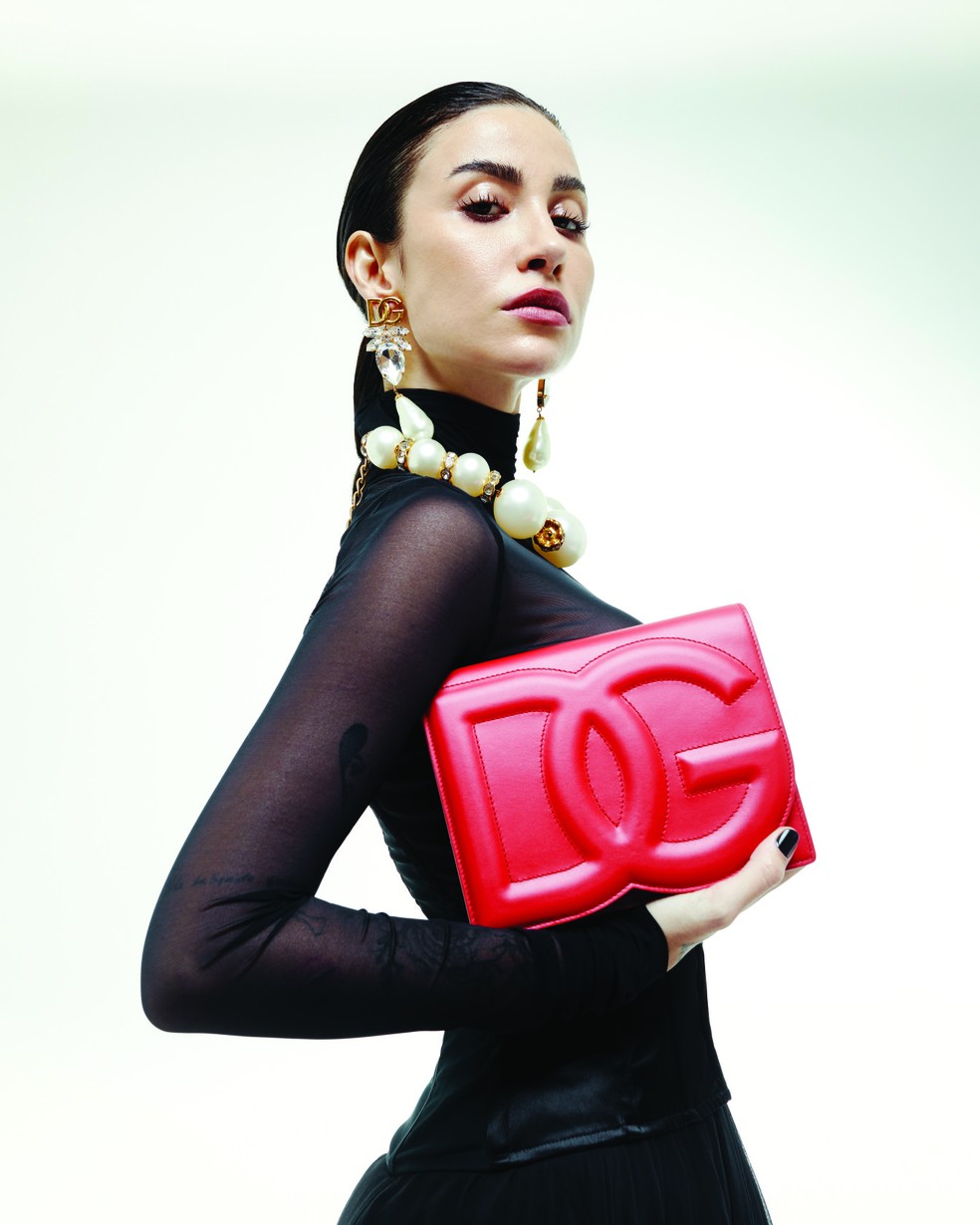 Bianca Andrade, a Boca Rosa, em shooting exclusivo com itens Dolce & Gabbana &mdash; Foto: Anthenor Neto