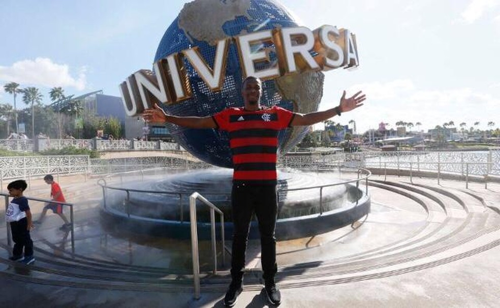 Mesmo sem jogar por conta de les&atilde;o, Juan acompanhou a delega&ccedil;&atilde;o do Flamengo na Fl&oacute;rida &mdash; Foto: Igor Castro/Florida Cup