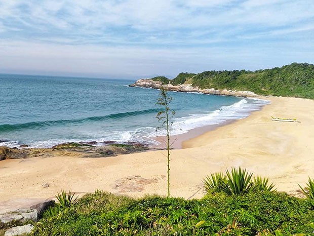 Praia do Pinho, em Balneário Camboriú, em Santa Catarina (Foto: Reprodução/Instagram)