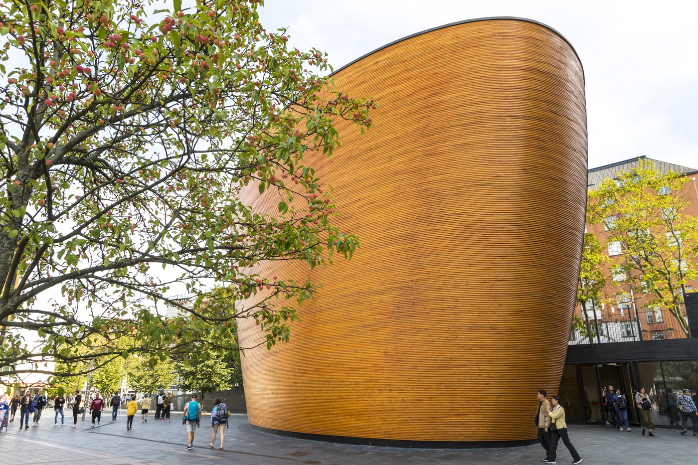 Helsinki, Finland - September 3, 2019: The Kamppi Chapel (Finnish: Kampin kappeli) is a chapel located on Narinkka Square in Kamppi district of Helsinki. Also known as the Chapel of Silence (Foto: Getty Images)
