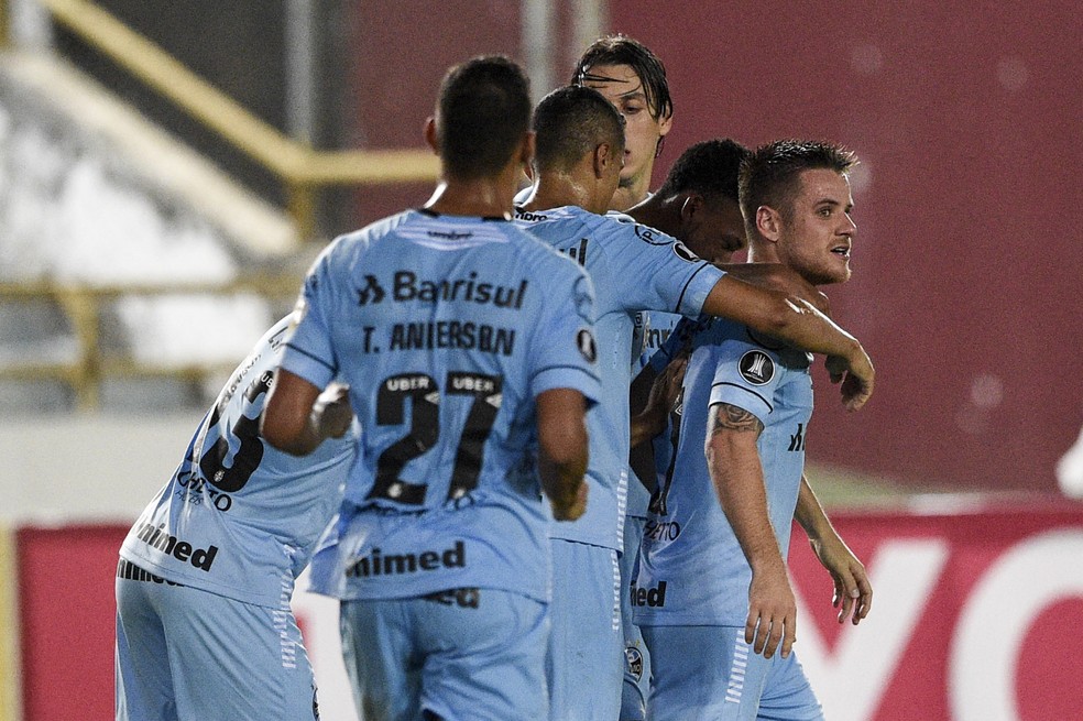Depois de vencer o Monagas, Grêmio recebe o Defensor na Arena (Foto: Federico PARRA / AFP)