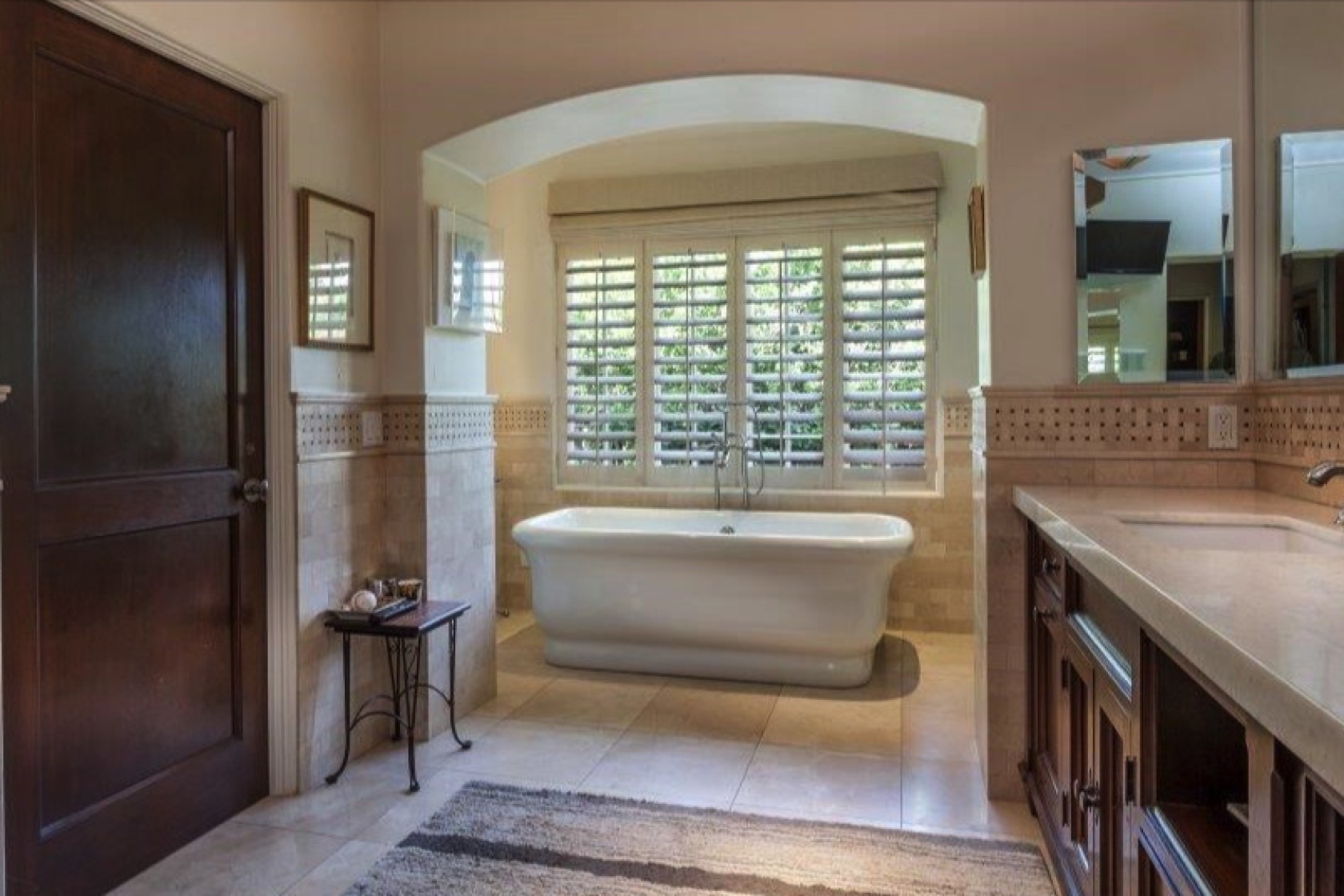 Charlie Sheen vende mansão em Beverly Hills por R$ 27 milhões (Foto: Divulgação)