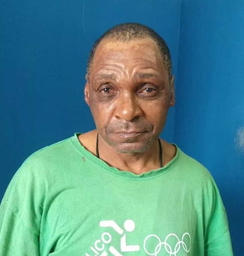 Elísio reencontrou a família após publicação no Facebook — Foto: Arquivo pessoal