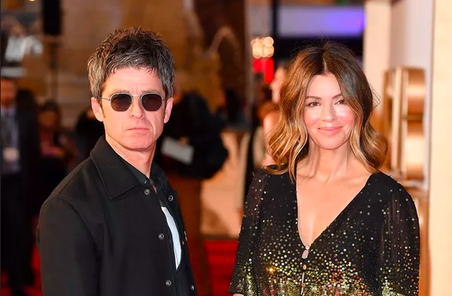 O músico Noel Gallagher com a ex-esposa, Sara MacDonald