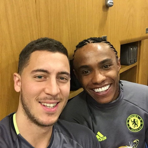 Hazard e Willian em foto no Instagram  (Foto: reprodução/Instagram)
